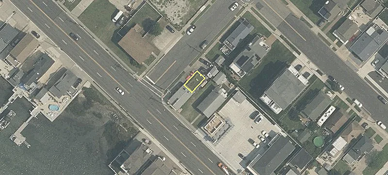 435 Spruce Ave