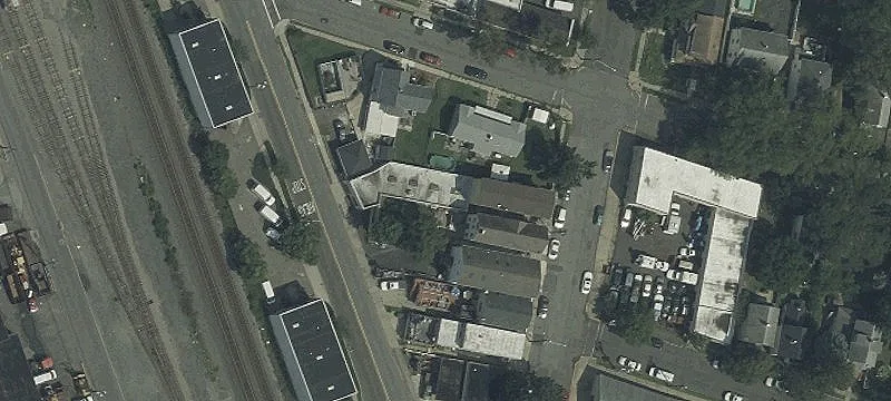 24 Paulison Ave