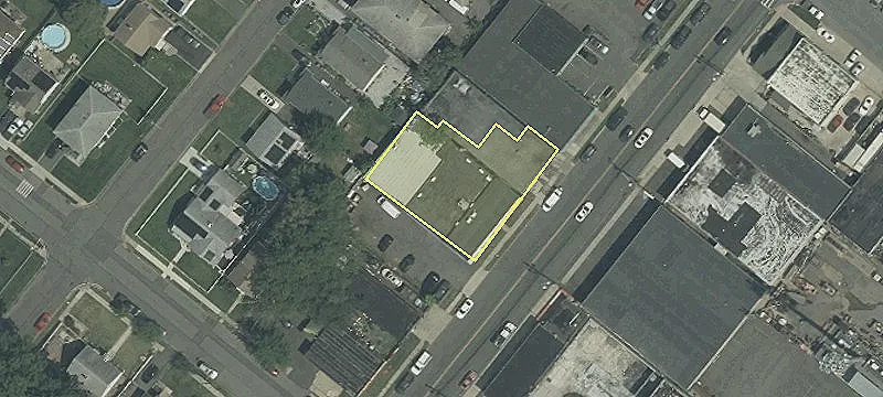 915 Elizabeth Ave