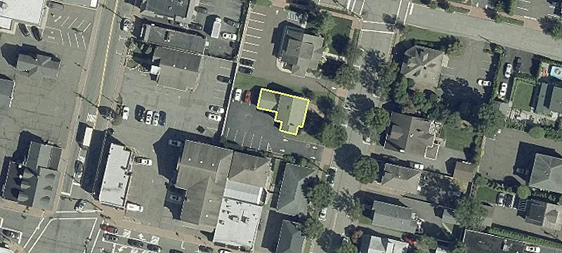 253 Everett Ave