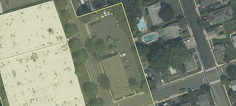 22-05 Raphael St