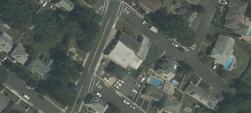 54 Ter Ave