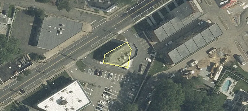 52 Millburn Ave