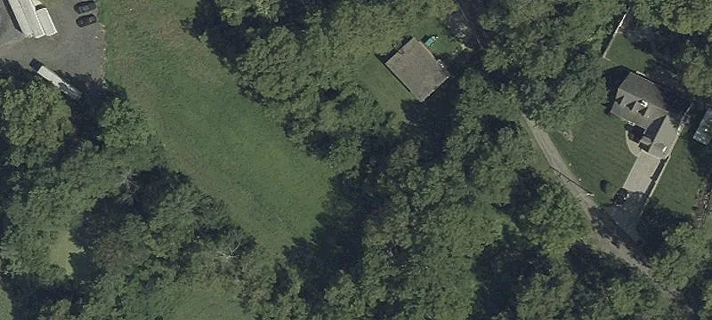 4 Old Cemetery Rd