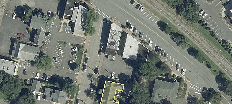 386 Main St