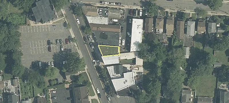 172 Main St