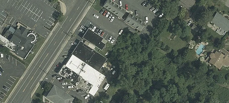 600 Un Ave