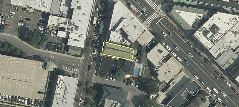 11 Fullerton Ave