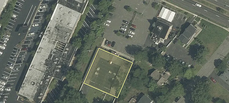 1104 Bloomfield Ave