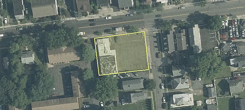 70 Woodbridge Ave