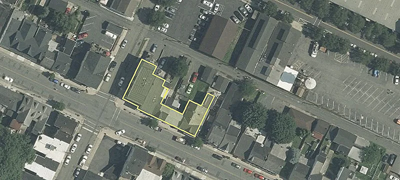 101 Mckeen St, Unit 107