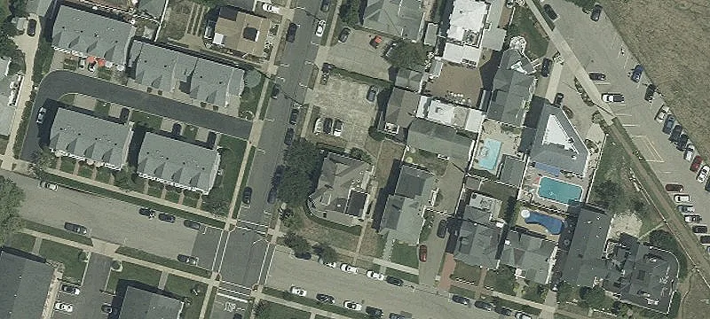 112 2nd Ave