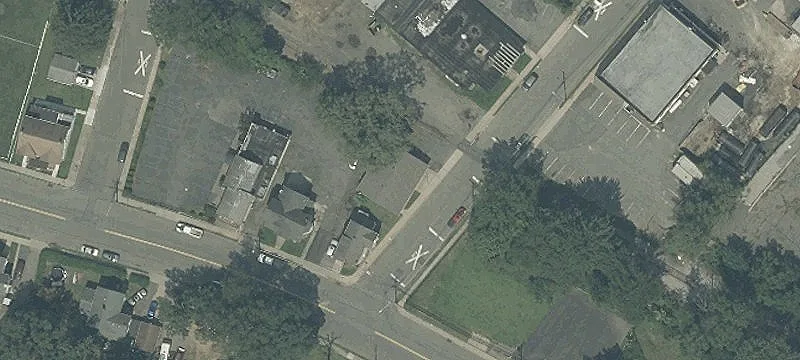 17 Sammis Ave