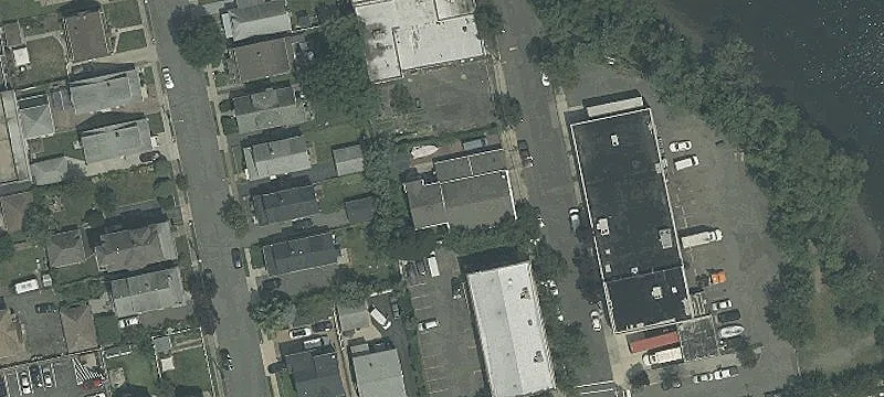 18 Hathaway St