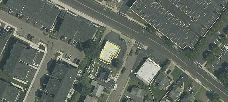 325 Main St