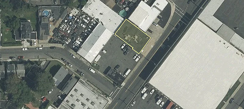 281 Coit St