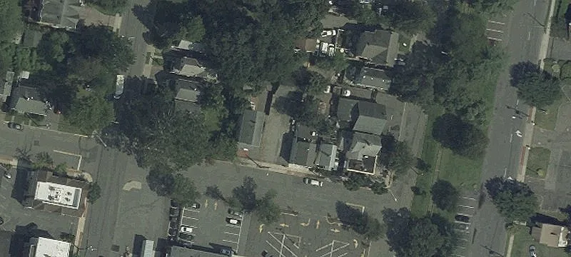 11 Chestnut St