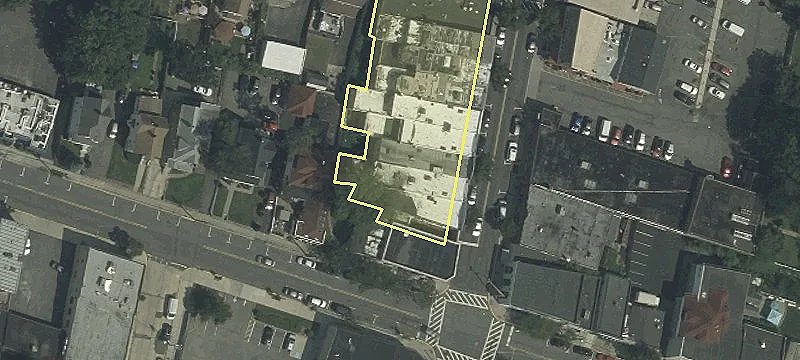206 Main St