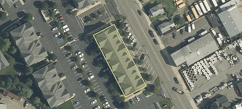 411 Main St