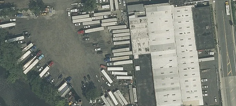 125 8th St