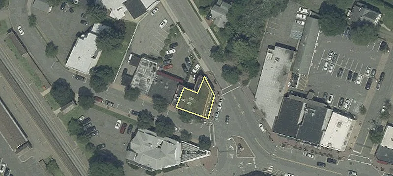 1 Myrtle Ave