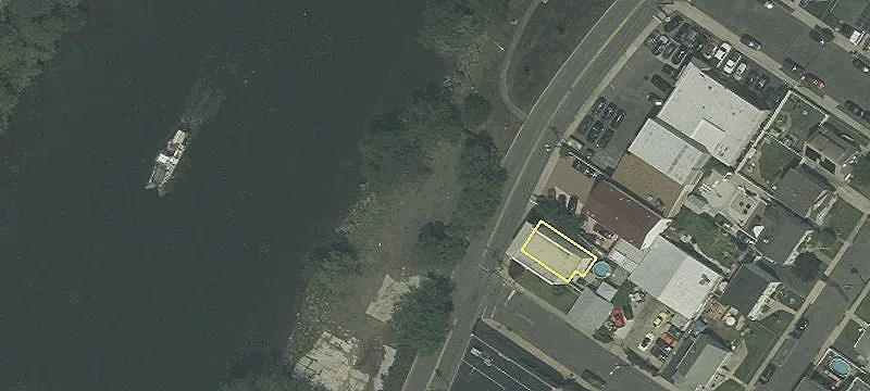 319 Riv Rd