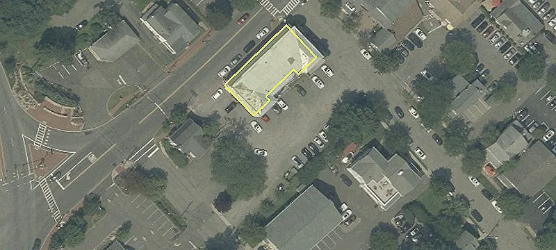 28 Main St