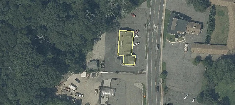 22 Lakeside Blvd