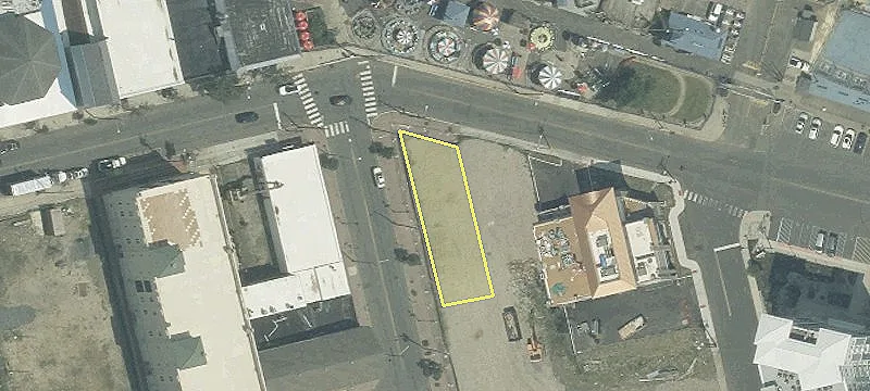 212 Carr Ave