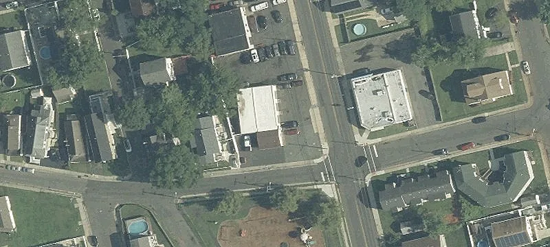 155 Carr Ave