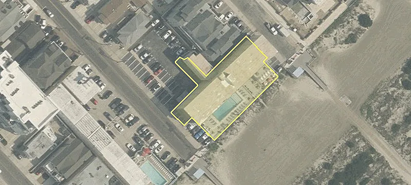 427 Miami Ave, Unit 104