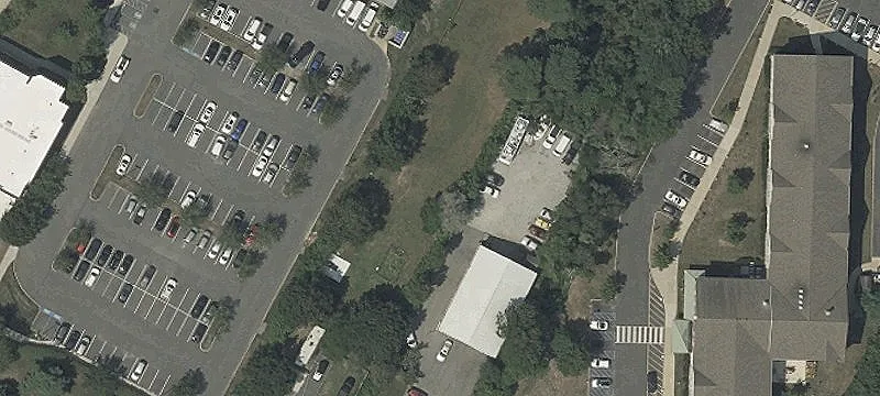 292 Bay Ave