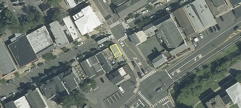 1 Main St