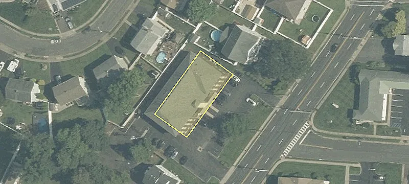 495 Un Ave, Unit 7
