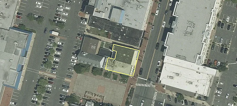 809 Main St
