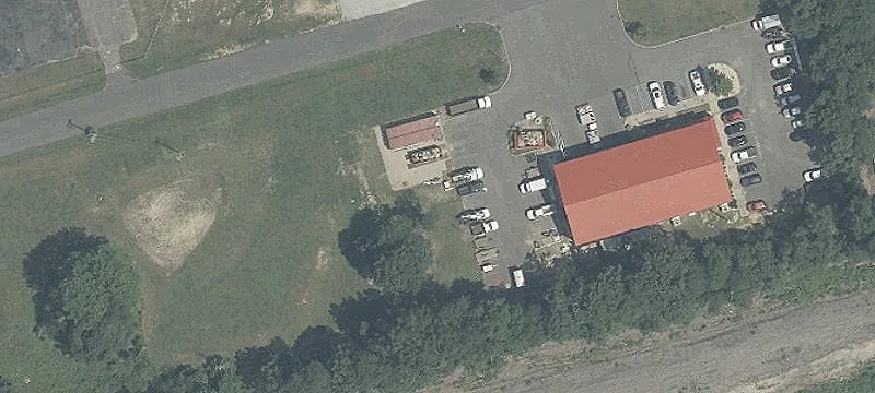 402 Airport Dr