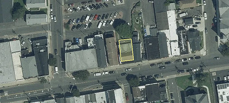 561 Broadway
