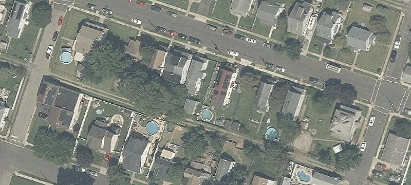228 3rd St