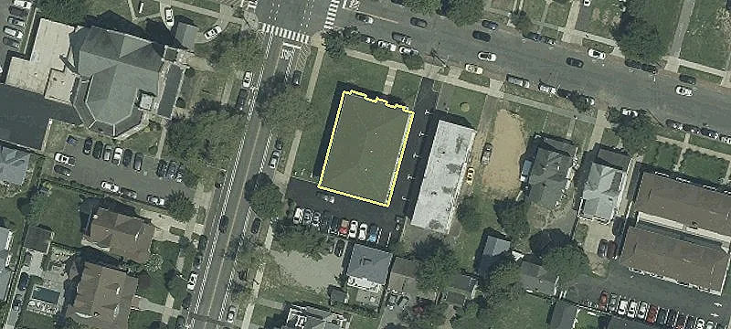 1010 Grand Ave
