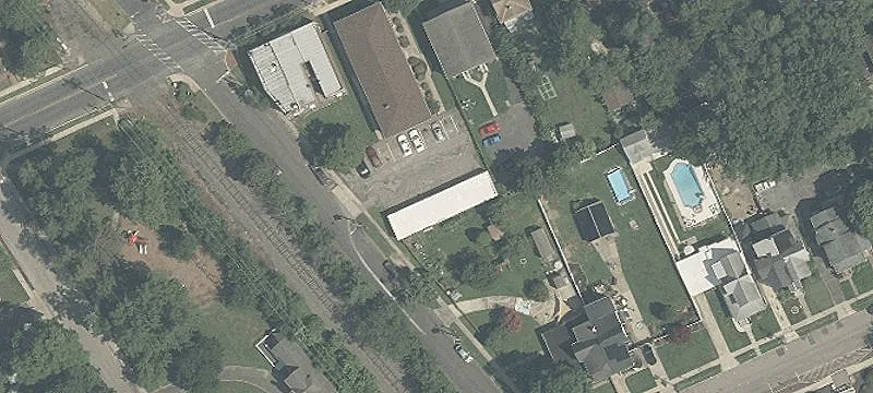 Champion Ave