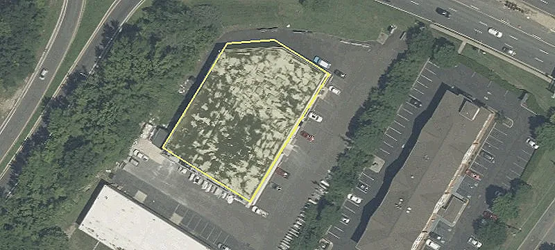 1637-41 Rt 70th E