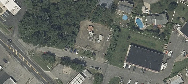 300 Lee Ave