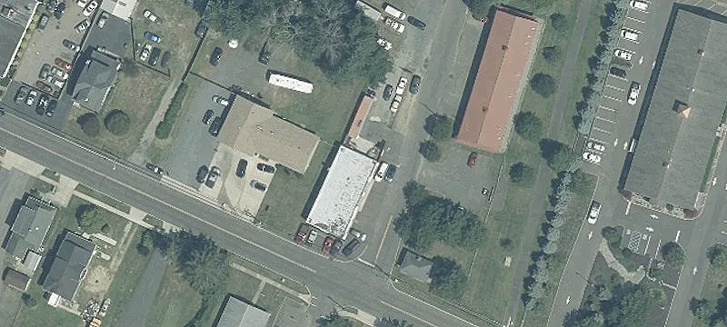 Railroad Ave