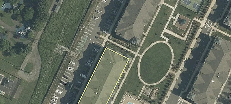 211 Eisenhower Pkwy