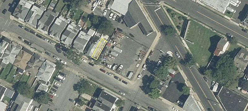 Genesee St