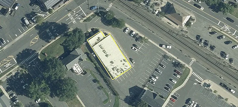 12 Ayers Ln, Unit 24