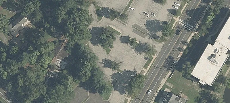 Clementon E Rd