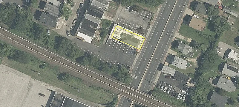 37 Cres Blvd