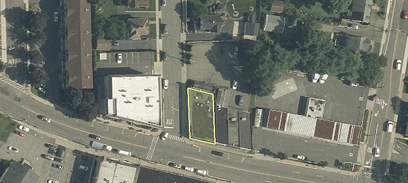 6060th Main St