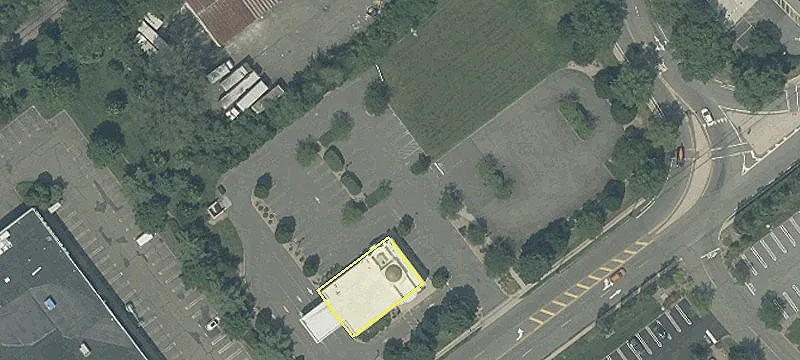2 Commerce Blvd